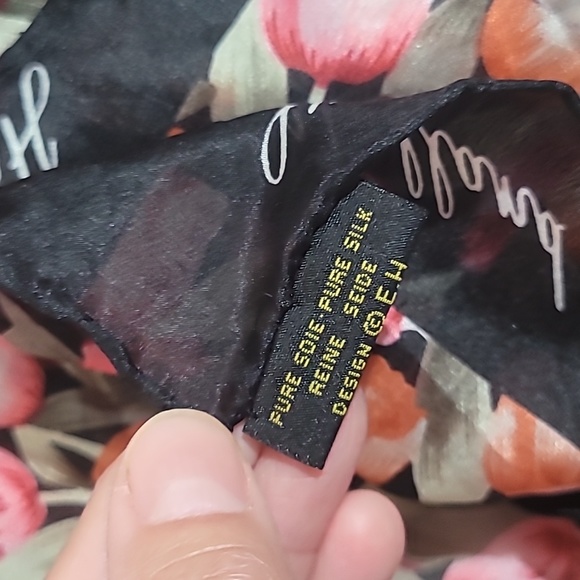 🌷 HOLLAND TULIPS PRINT SQUARE SCARF. - Picture 6 of 6